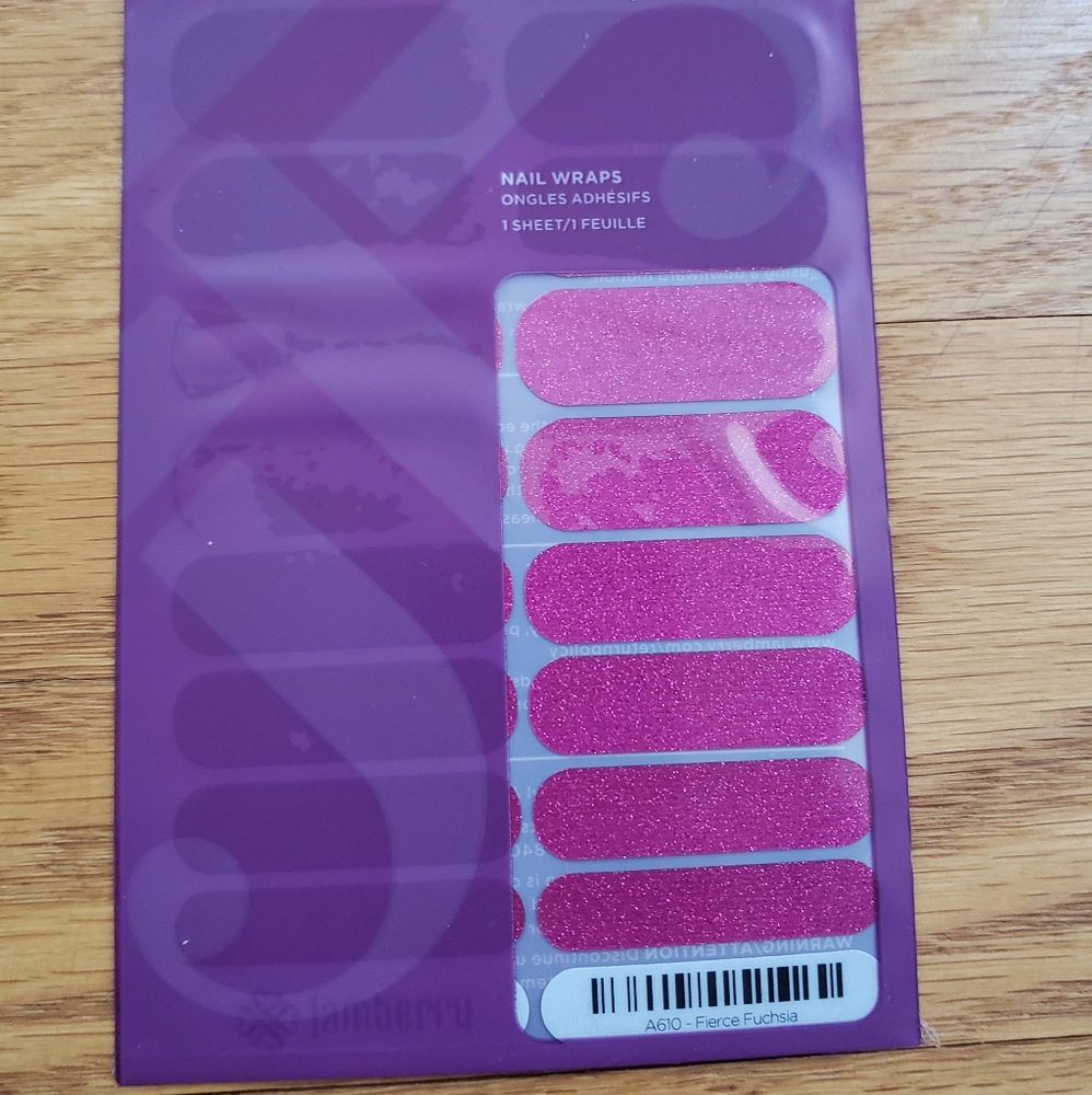 Fierce Fuchsia Jamberry nail wraps